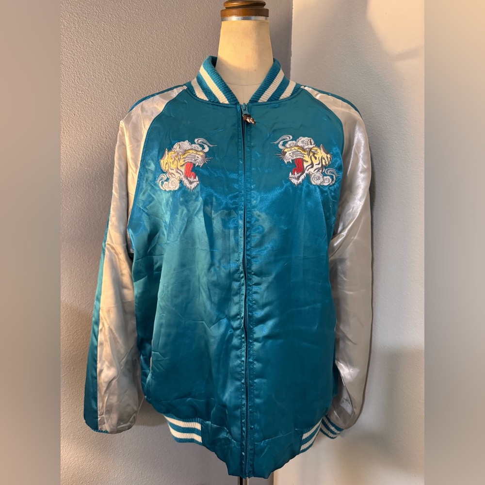 JAPANESE SUKAJAN tiger color EMBROIDERY JAPAN satin size L jacket- studio Hiro